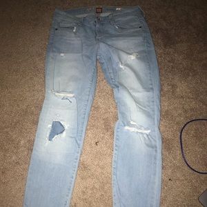 Distressed Lightwash Arizona Jeans